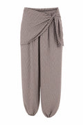 Pantalón de pata de gallo con fajín en color Blanco y negro (pata de gallo) – frontal invisible