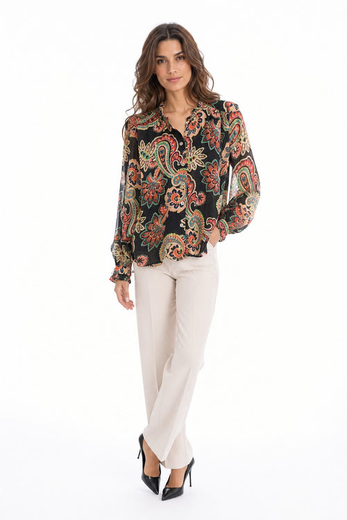 Blusa de estampado paisley con volante en el cuello en color Multicolor – modelo frontal