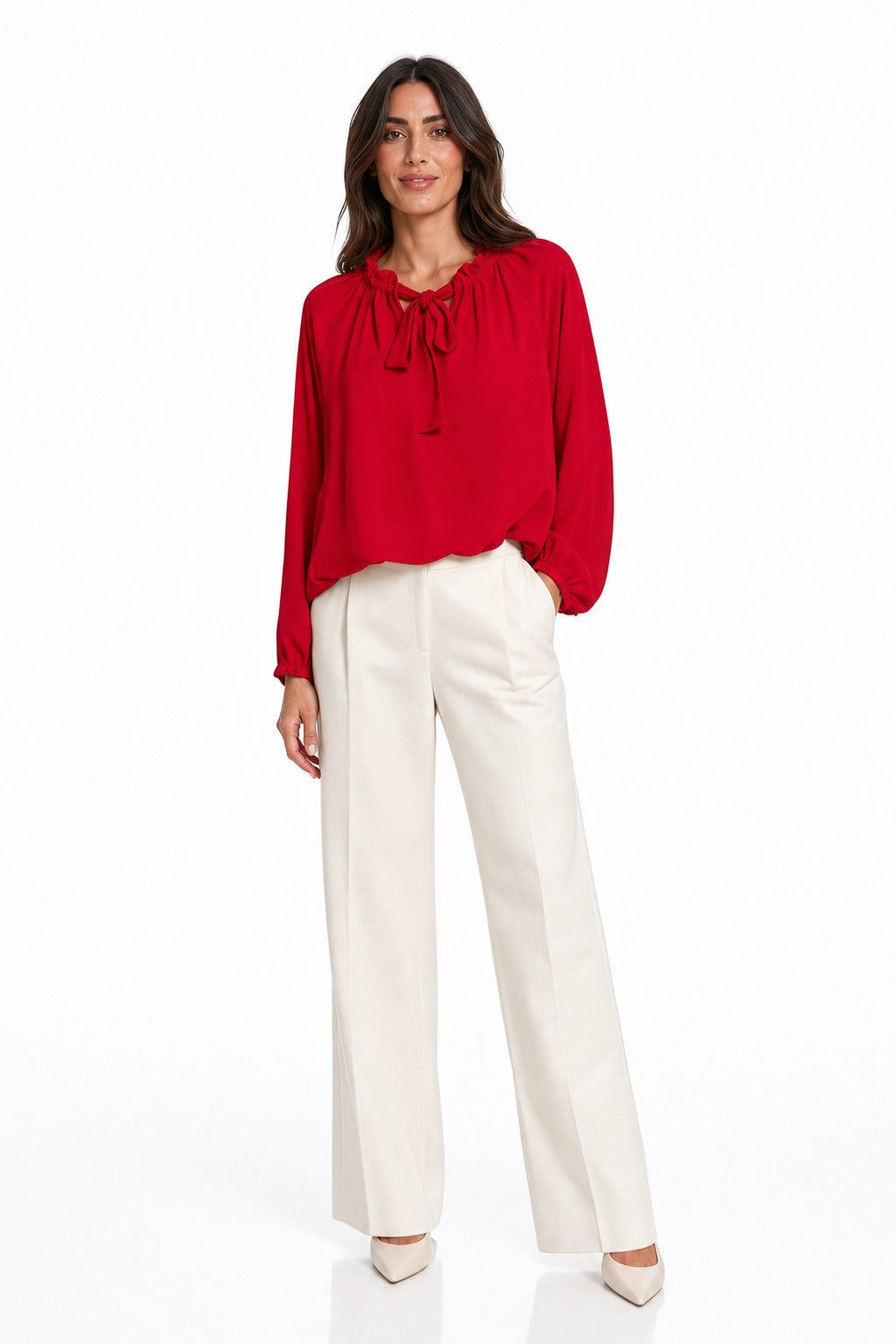Blusa de cuello fruncido con lazada en color Rojo – modelo frontal